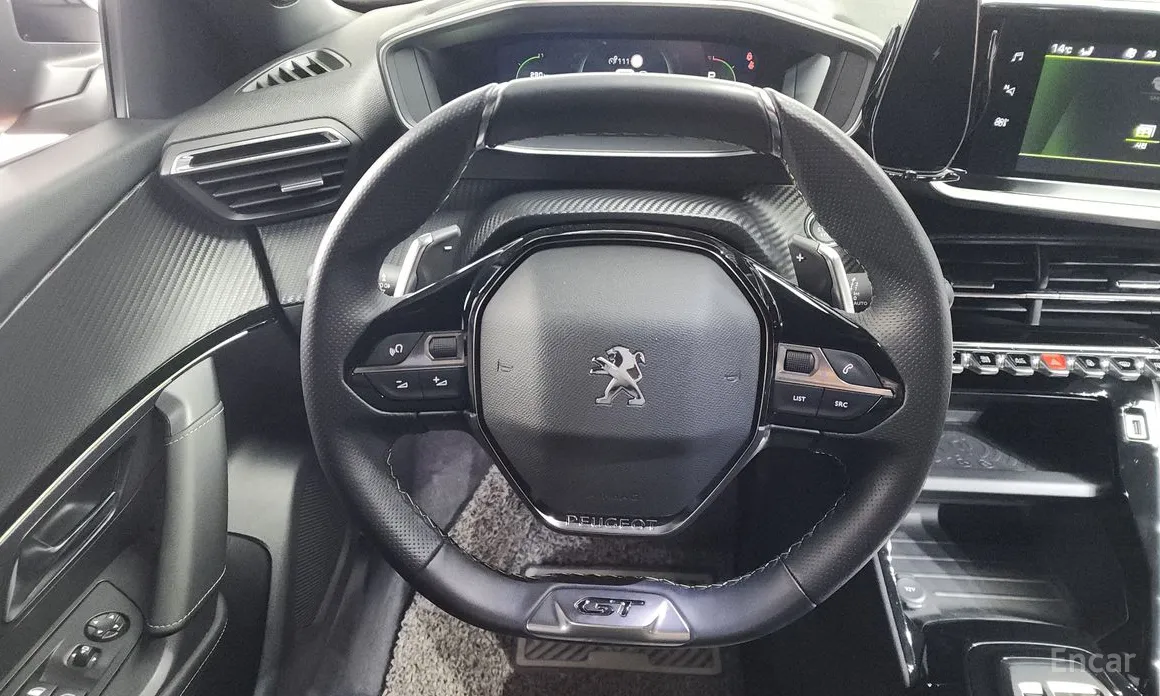 Фото 13 - Peugeot 2008