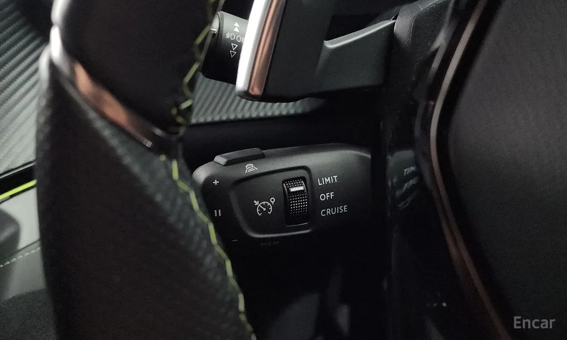 Фото 14 - Peugeot 2008