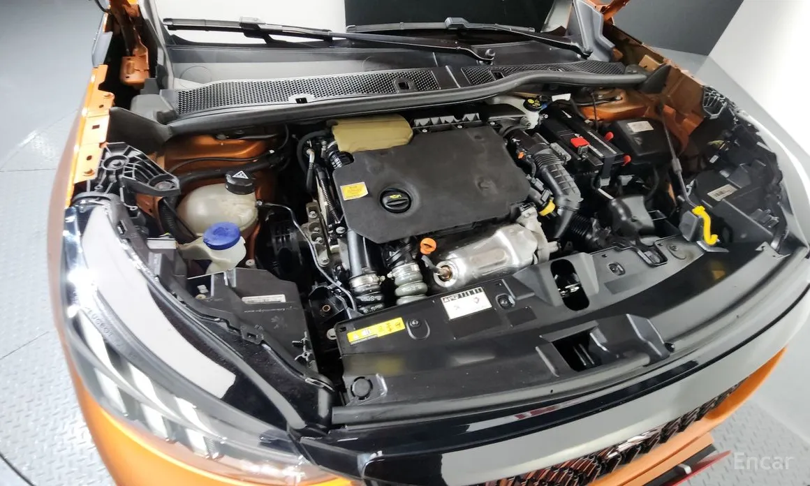 Фото 6 - Peugeot 2008