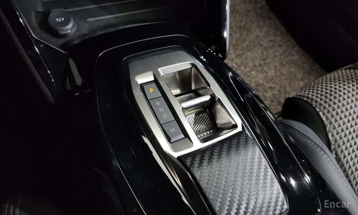 Фото 9 - Peugeot 2008