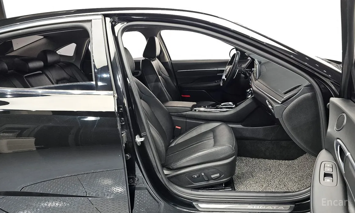 Фото 10 - Hyundai Sonata