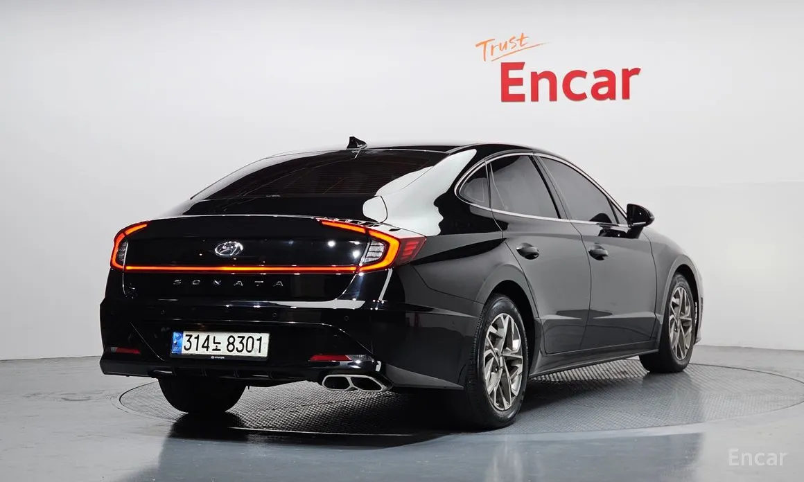 Фото 2 - Hyundai Sonata