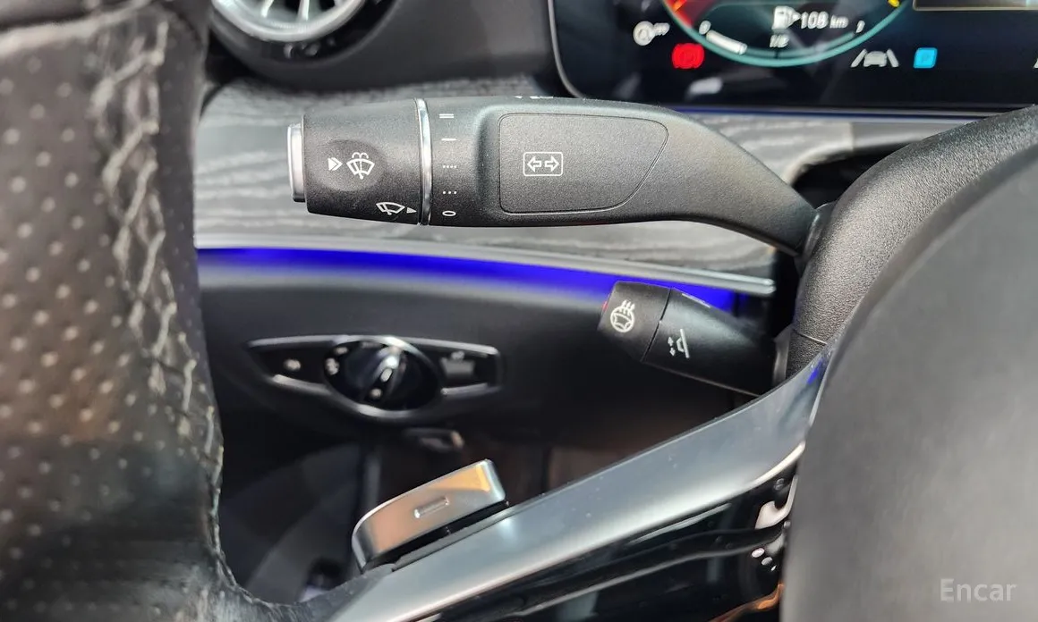 Фото 14 - Mercedes-Benz E-Class