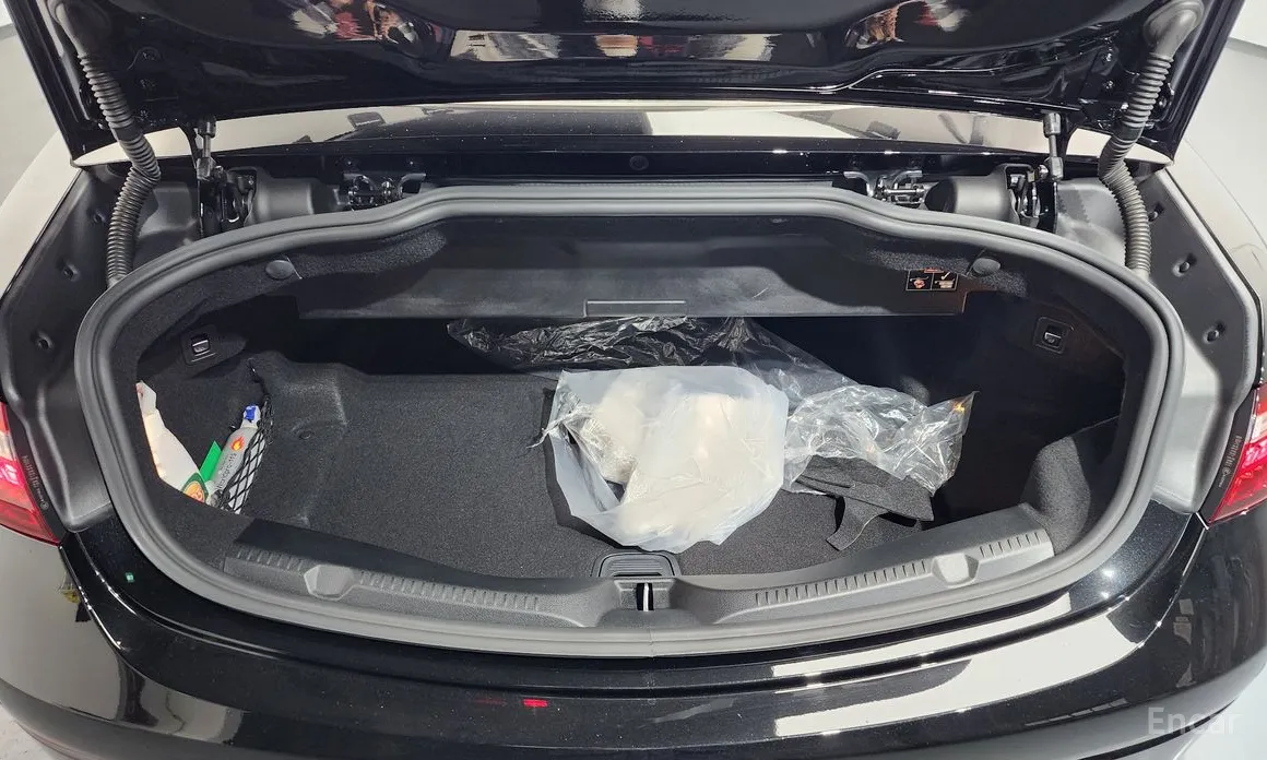 Фото 20 - Mercedes-Benz E-Class