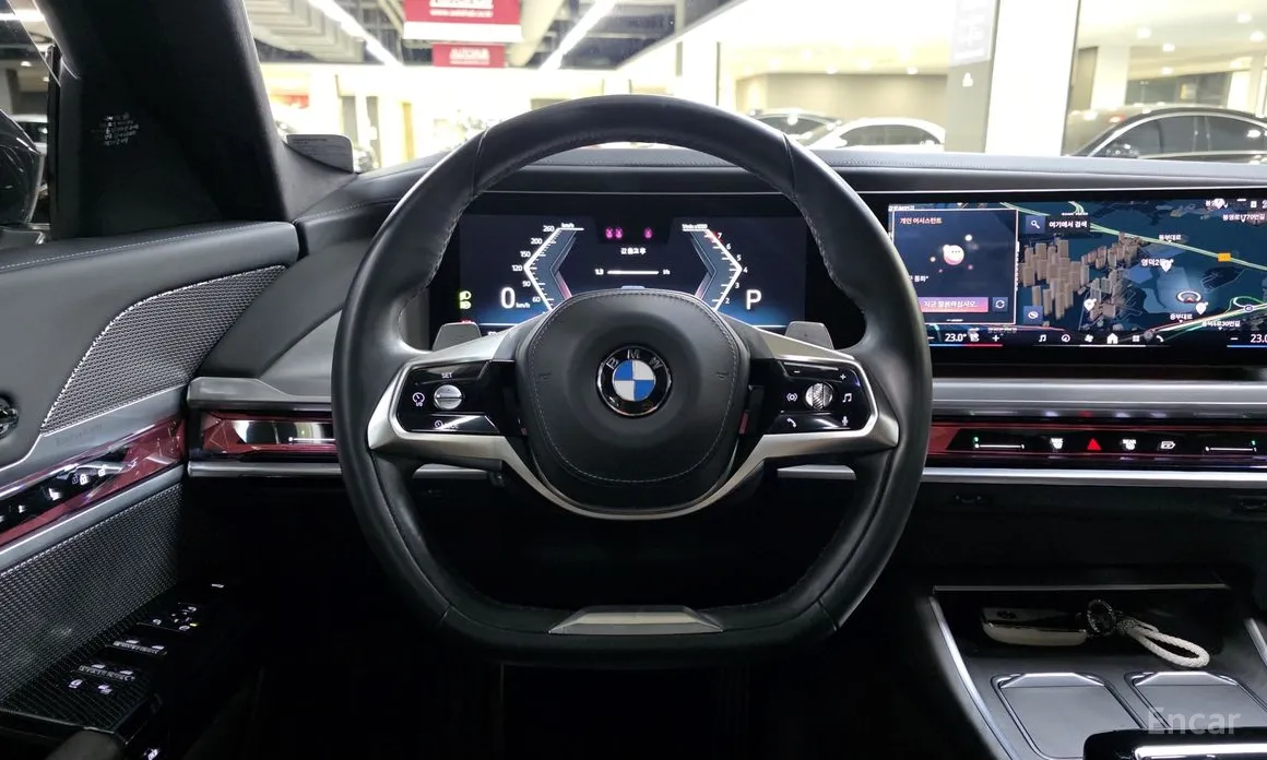 Фото 12 - BMW 7 Series