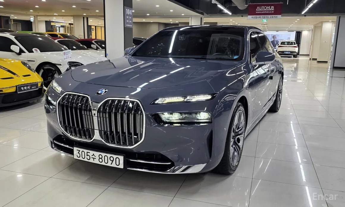 Фото 2 - BMW 7 Series