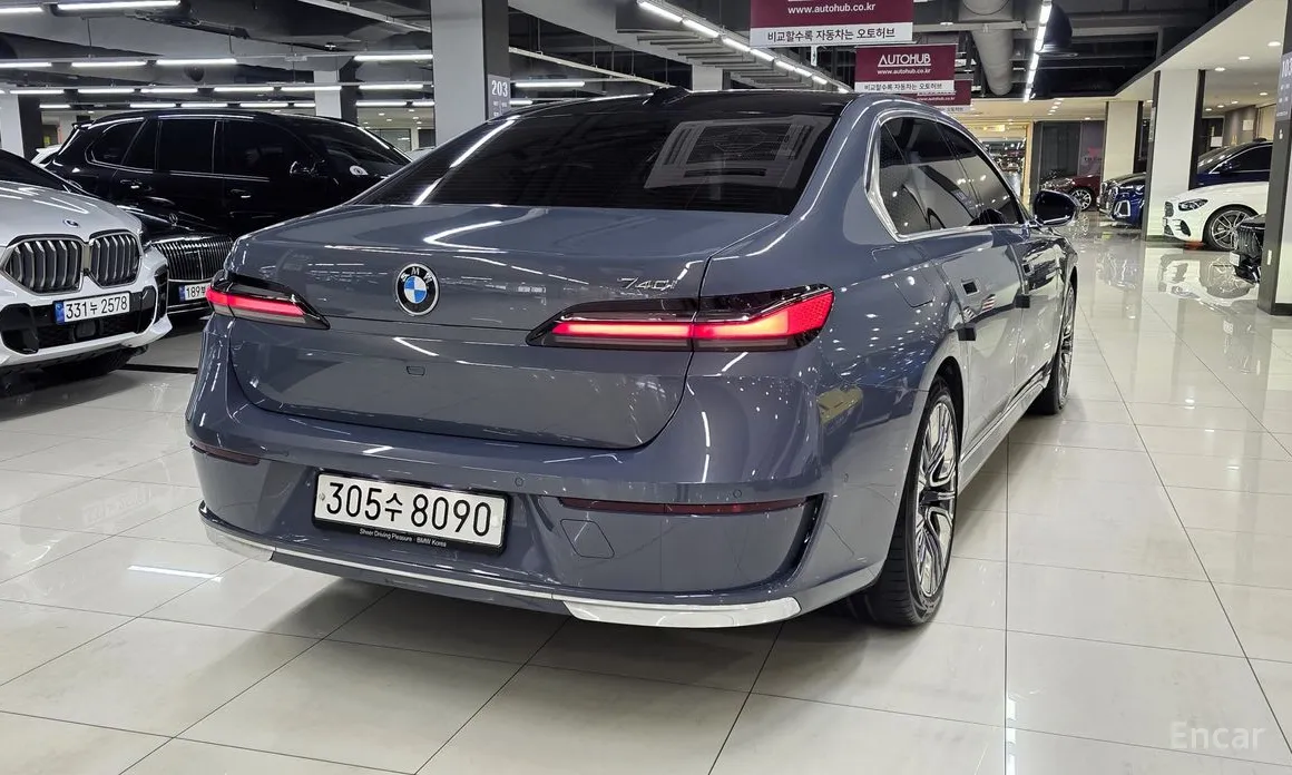 Фото 4 - BMW 7 Series