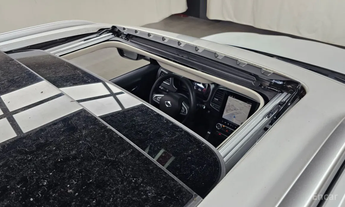 Photo 19 - Renault QM6