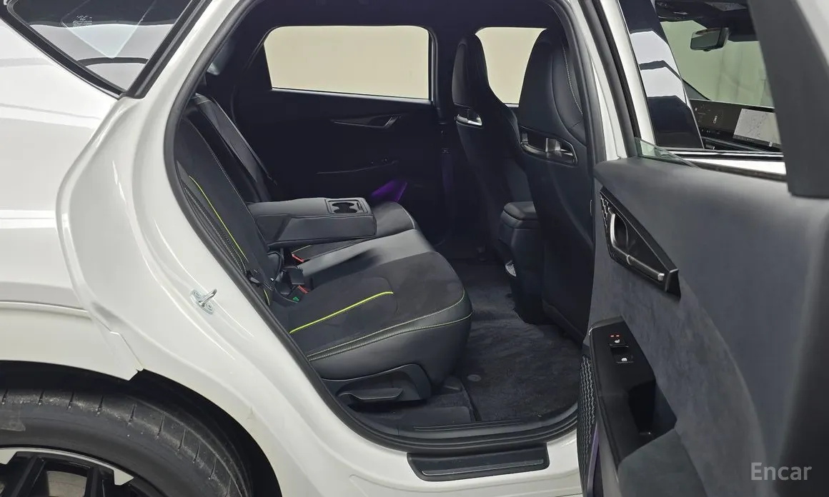 Фото 12 - Kia EV6