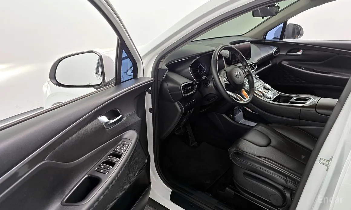 Фото 10 - Hyundai Santa Fe