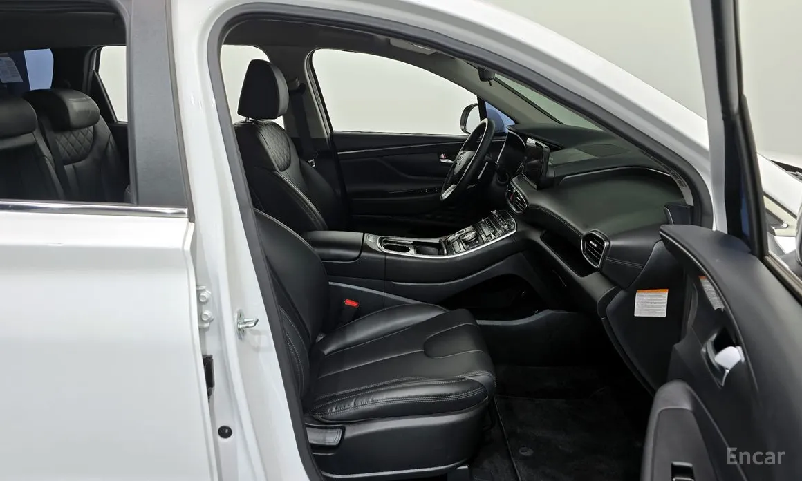 Фото 11 - Hyundai Santa Fe