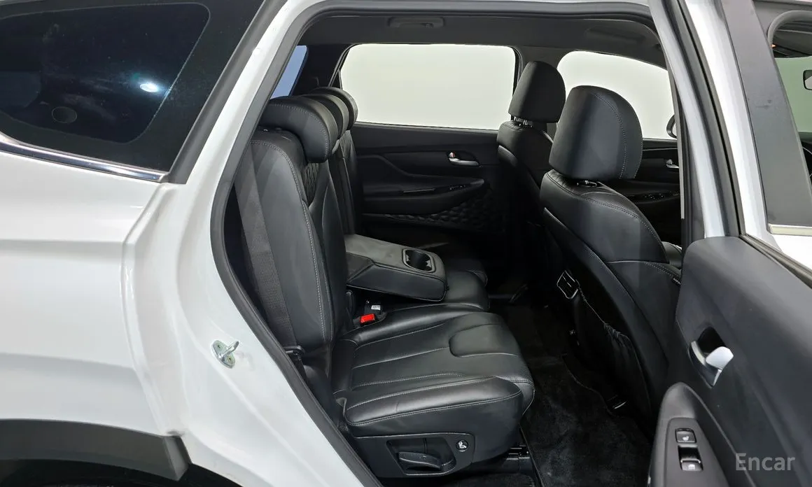 Фото 12 - Hyundai Santa Fe