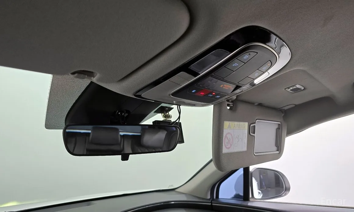 Фото 18 - Hyundai Santa Fe