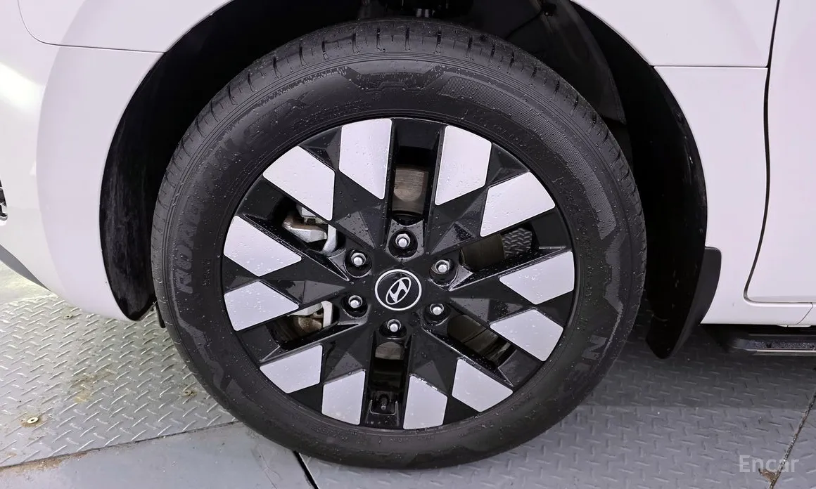 Фото 5 - Hyundai Staria