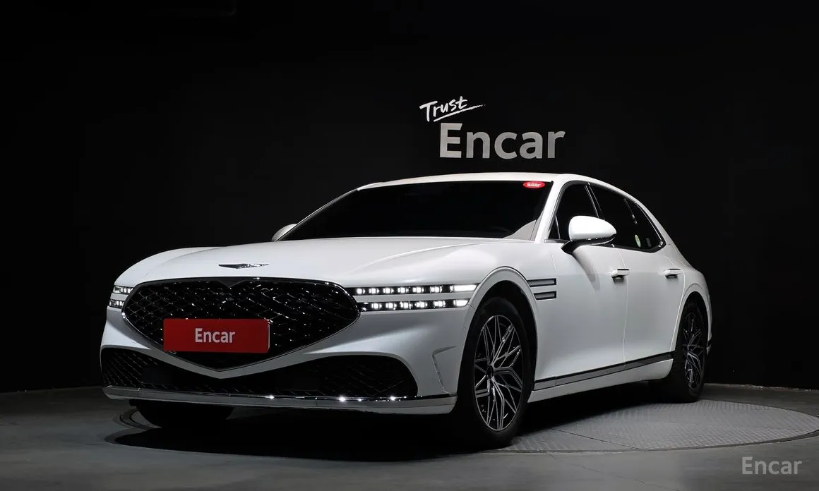 Фото 1 - Genesis G90