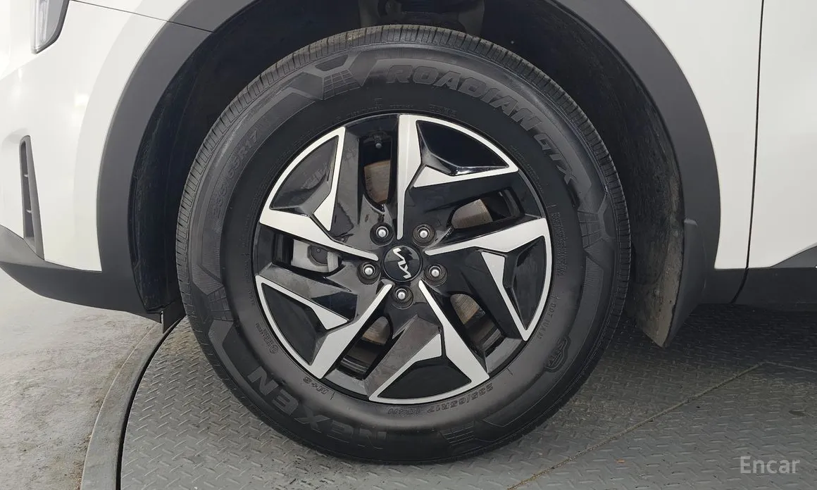 Photo 5 - Kia Sorento