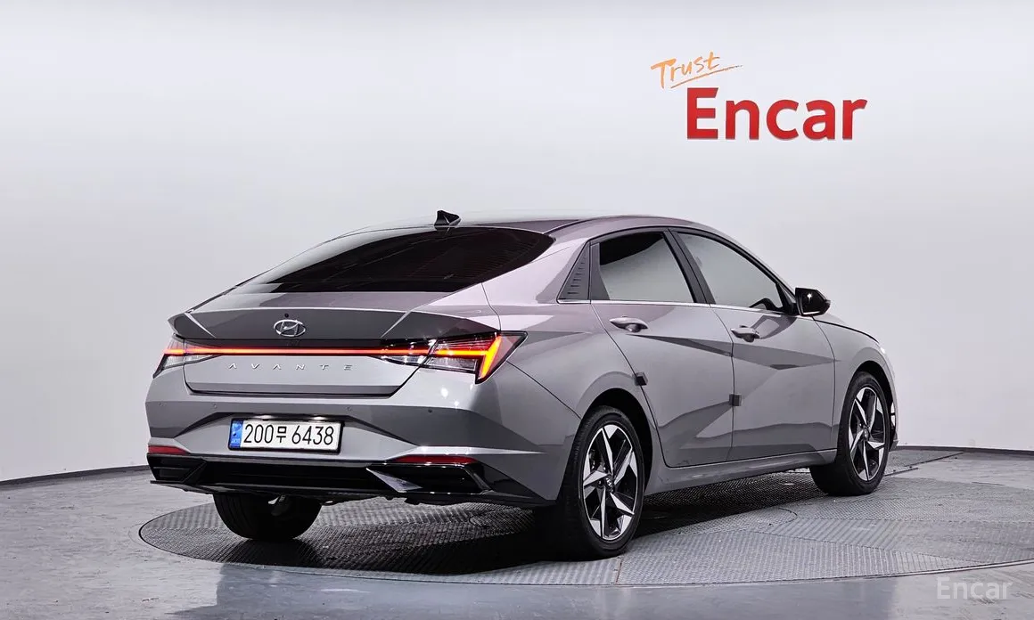 Фото 2 - Hyundai Avante