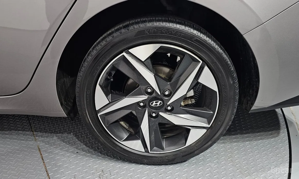 Фото 5 - Hyundai Avante