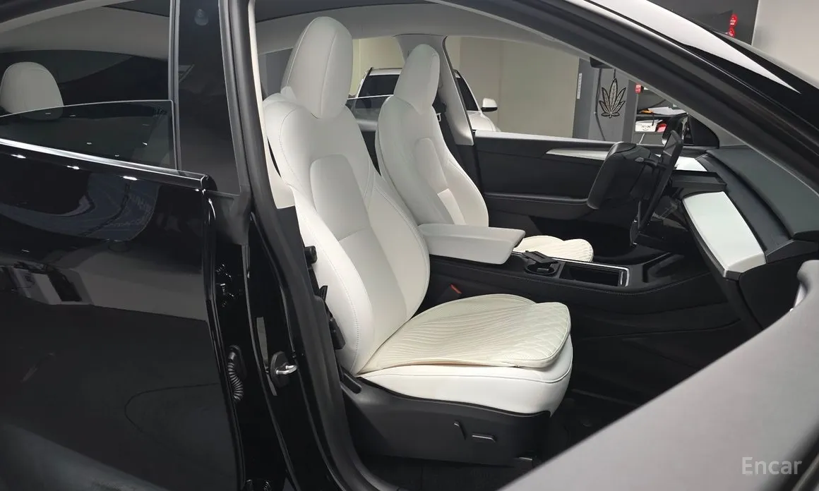 Фото 10 - Tesla Model Y