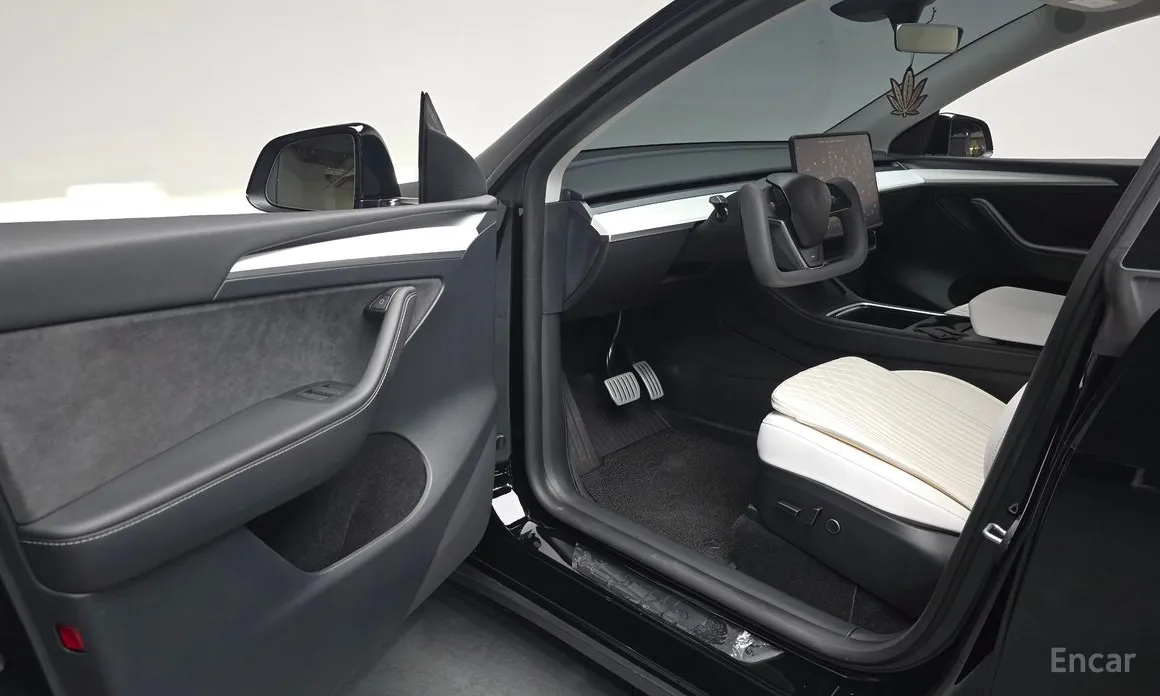 Фото 11 - Tesla Model Y