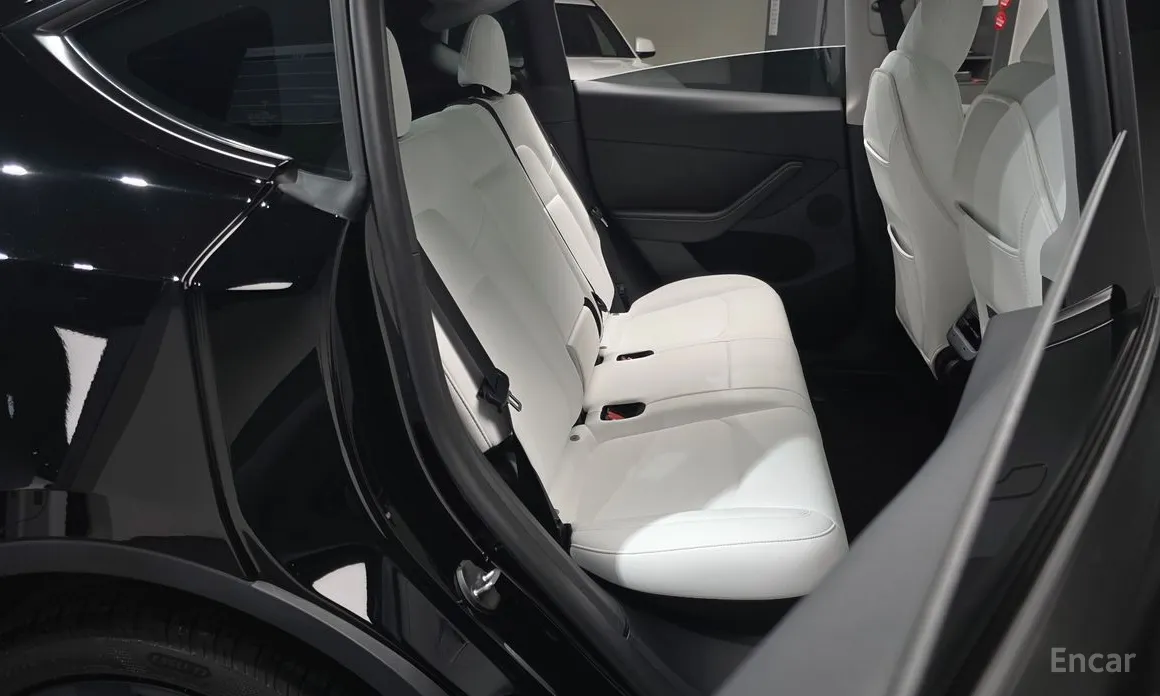 Фото 12 - Tesla Model Y