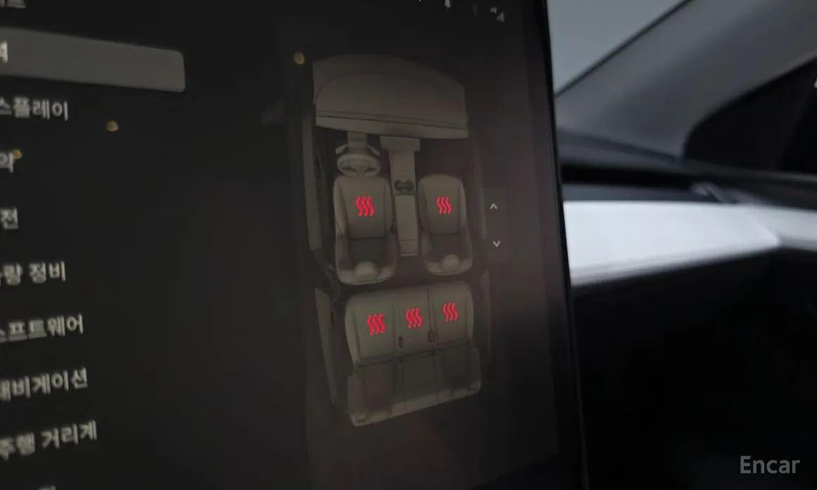 Фото 18 - Tesla Model Y