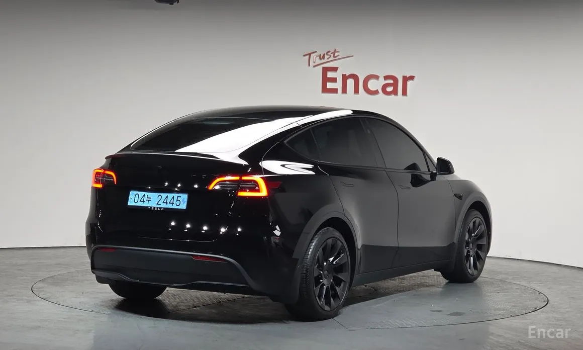 Фото 2 - Tesla Model Y