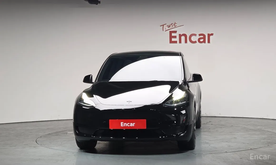 Фото 3 - Tesla Model Y