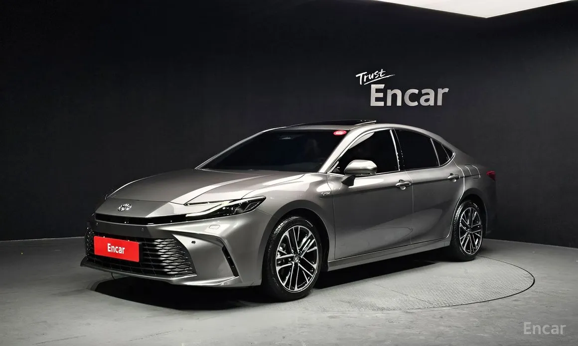 Фото 1 - Toyota Camry