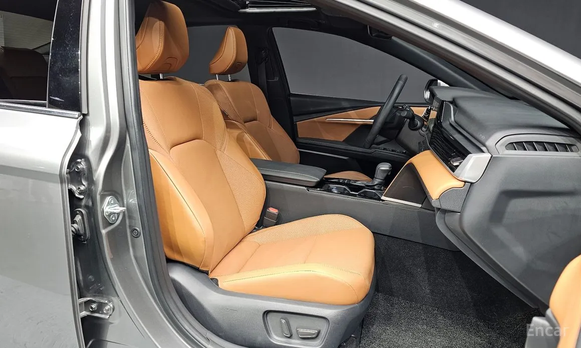 Фото 10 - Toyota Camry