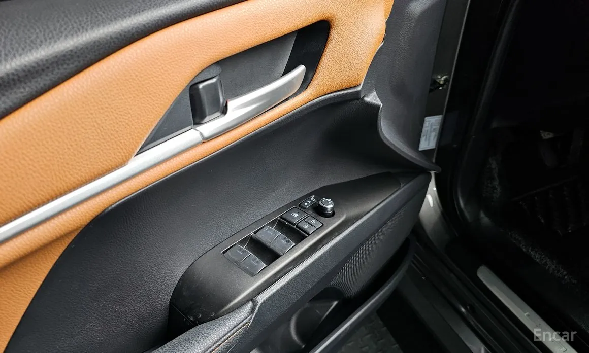 Фото 13 - Toyota Camry