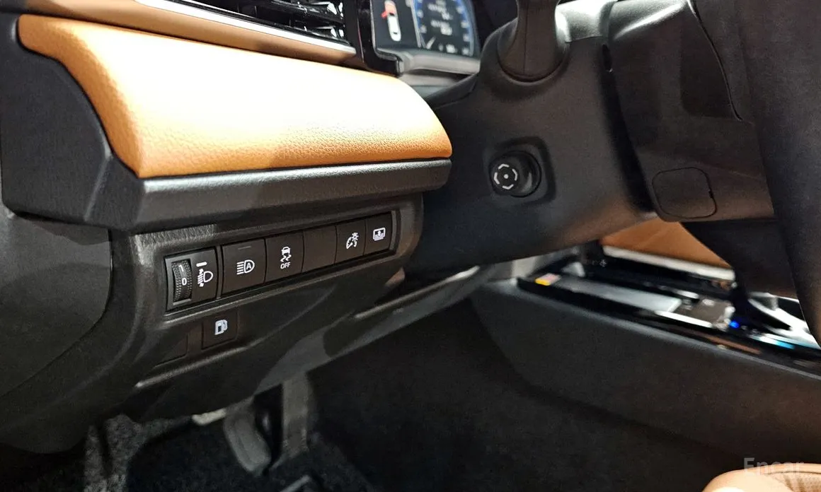 Фото 14 - Toyota Camry