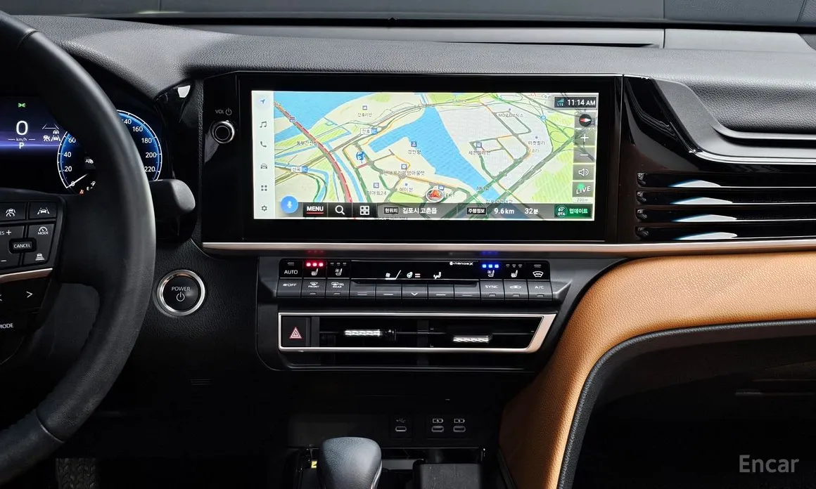 Фото 16 - Toyota Camry