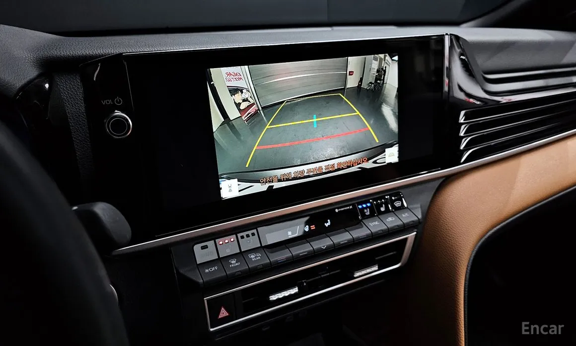 Фото 17 - Toyota Camry