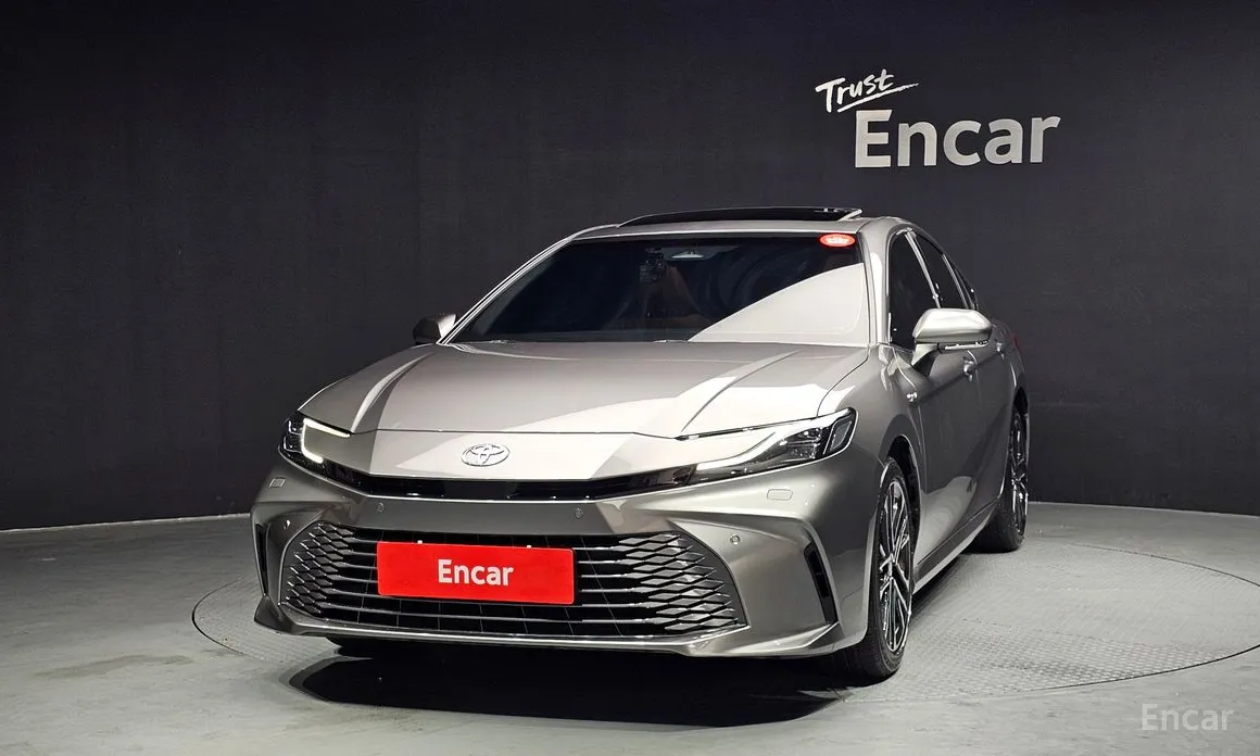 Фото 3 - Toyota Camry