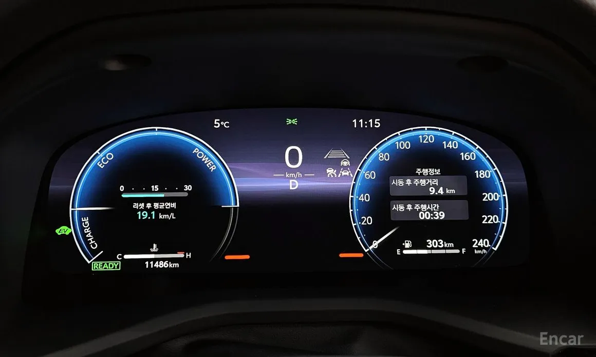 Фото 8 - Toyota Camry