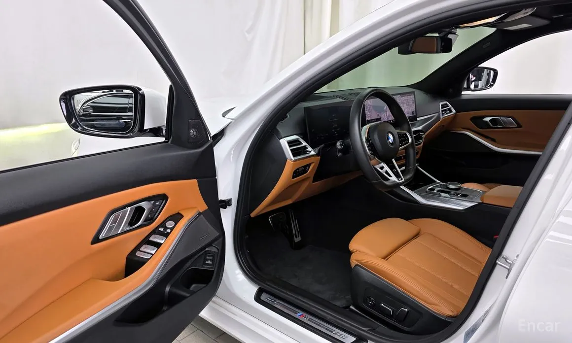 Photo 10 - BMW 3 Series