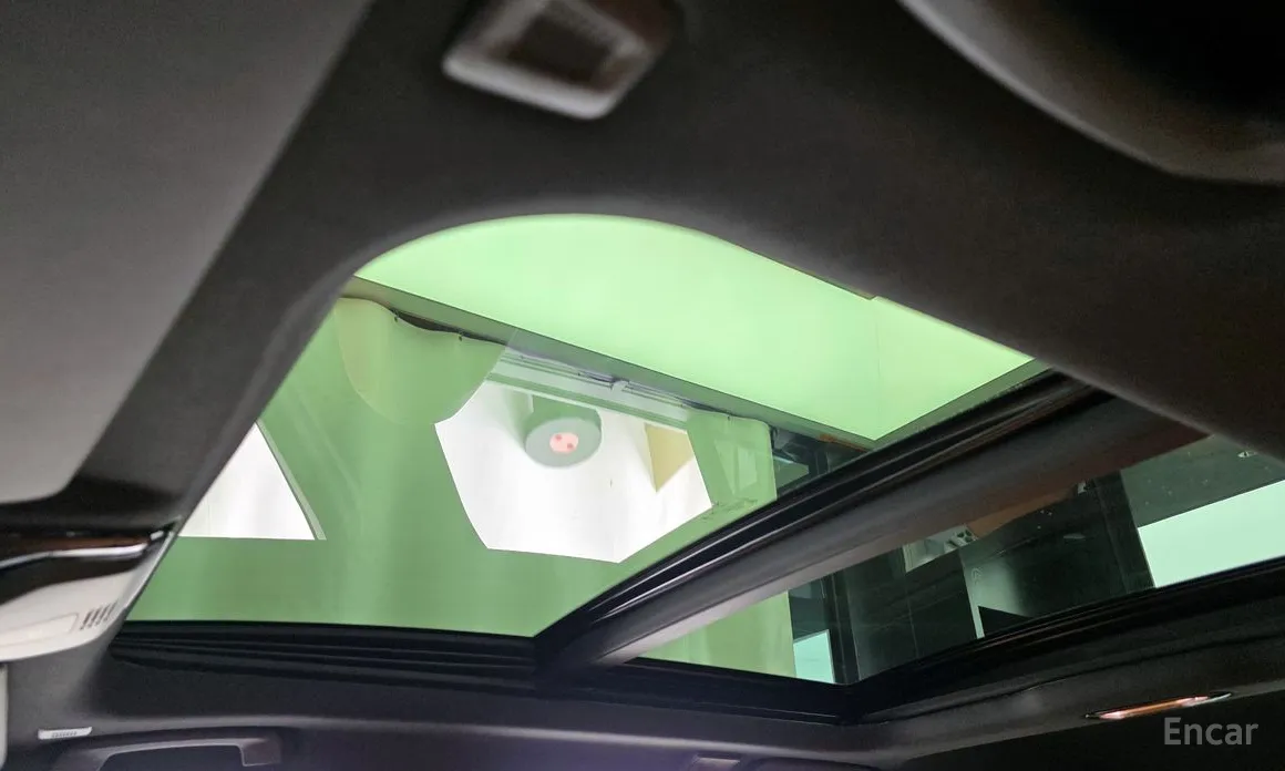 Photo 20 - BMW 3 Series