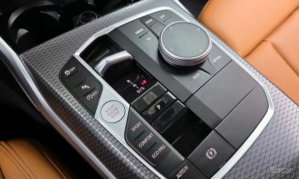 Photo 9 - BMW 3 Series