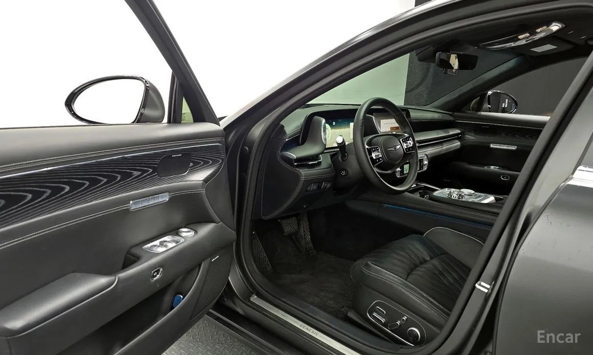 Photo 11 - Genesis G90