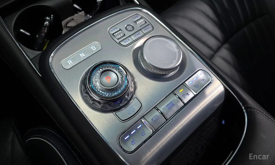 Photo 9 - Genesis G90