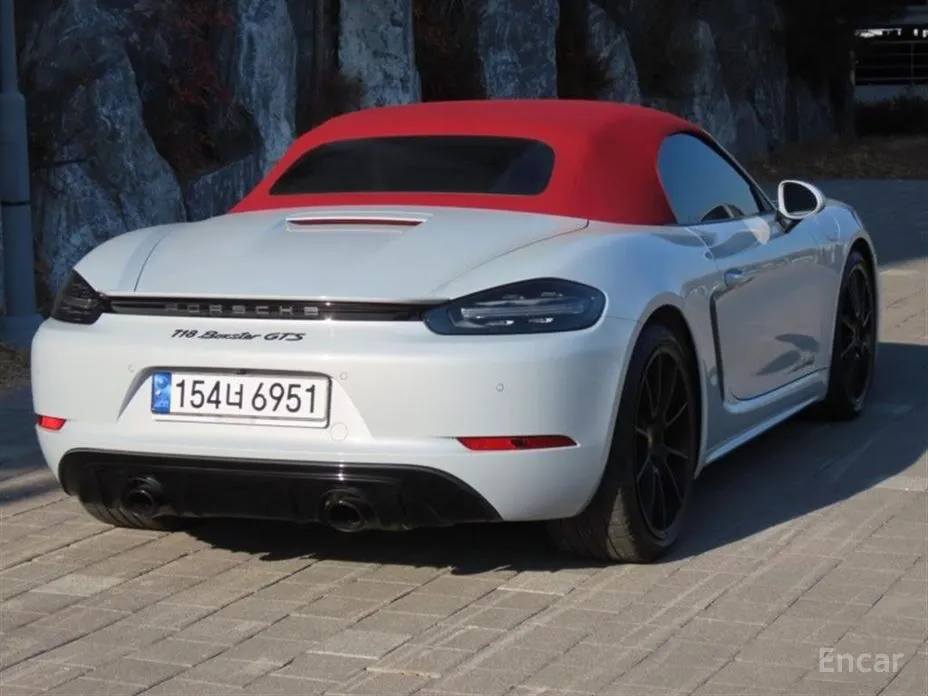 Фото 2 - Porsche 718