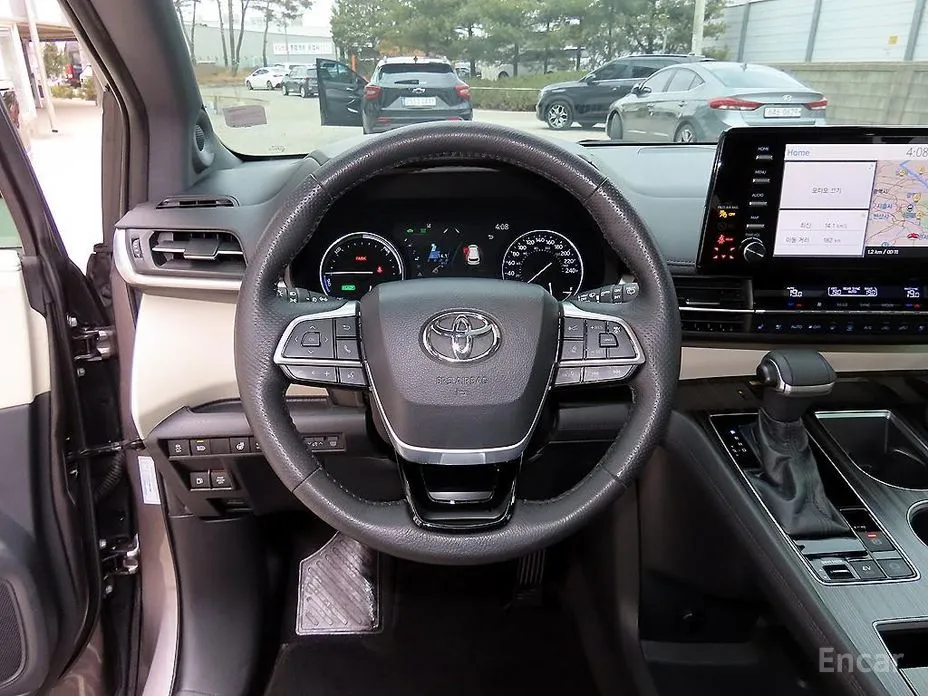 Фото 10 - Toyota Sienna