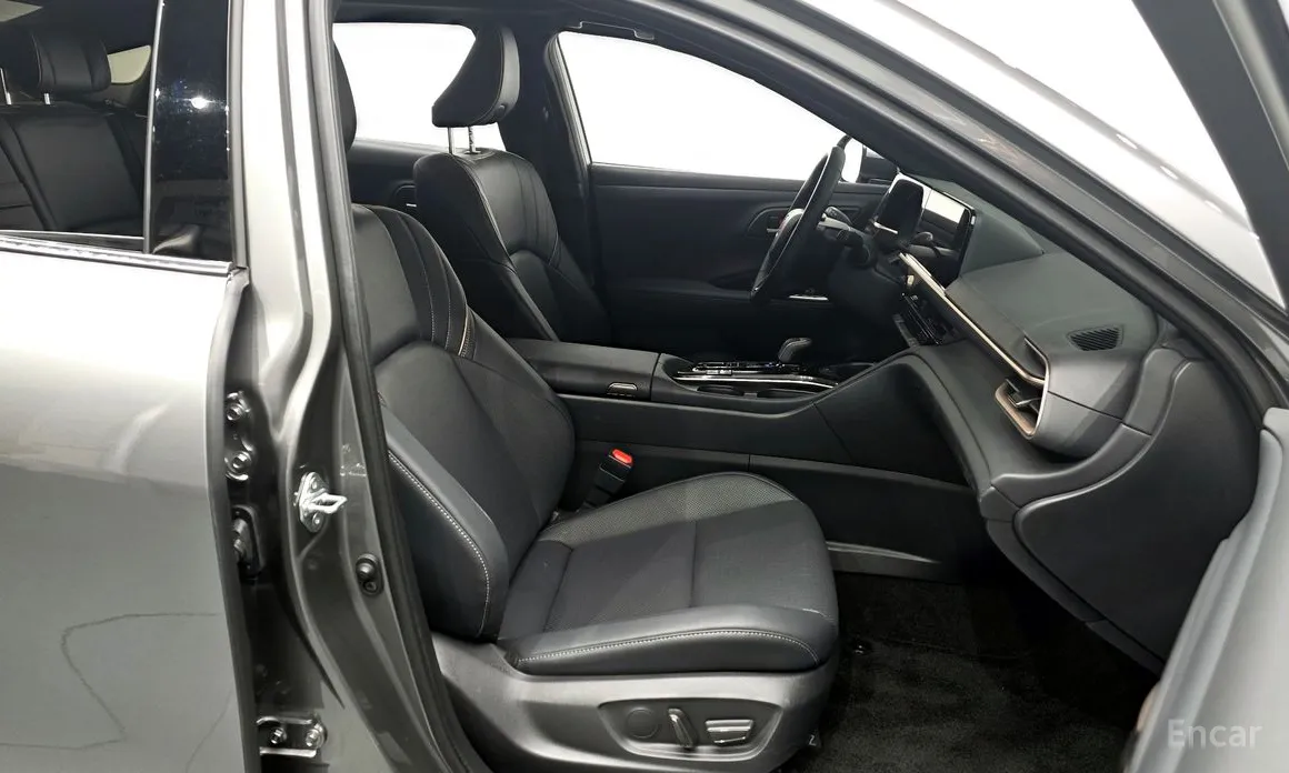 Фото 11 - Toyota Crown