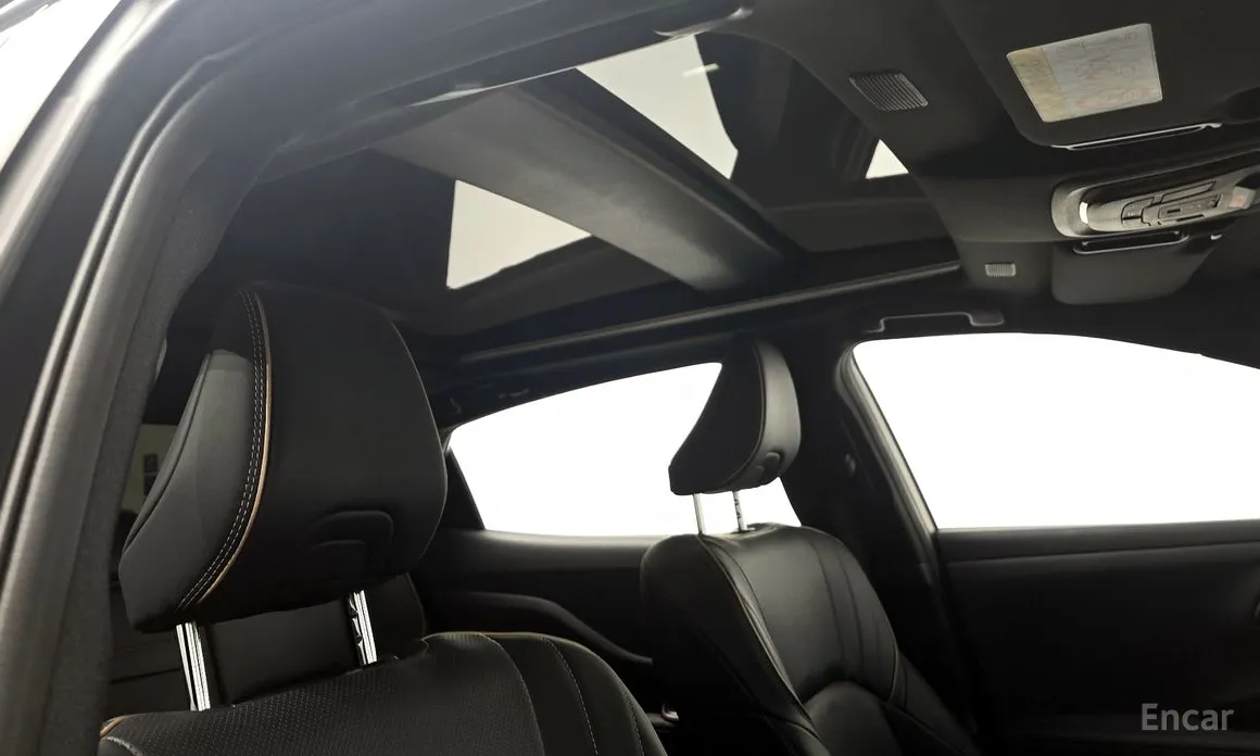 Фото 16 - Toyota Crown