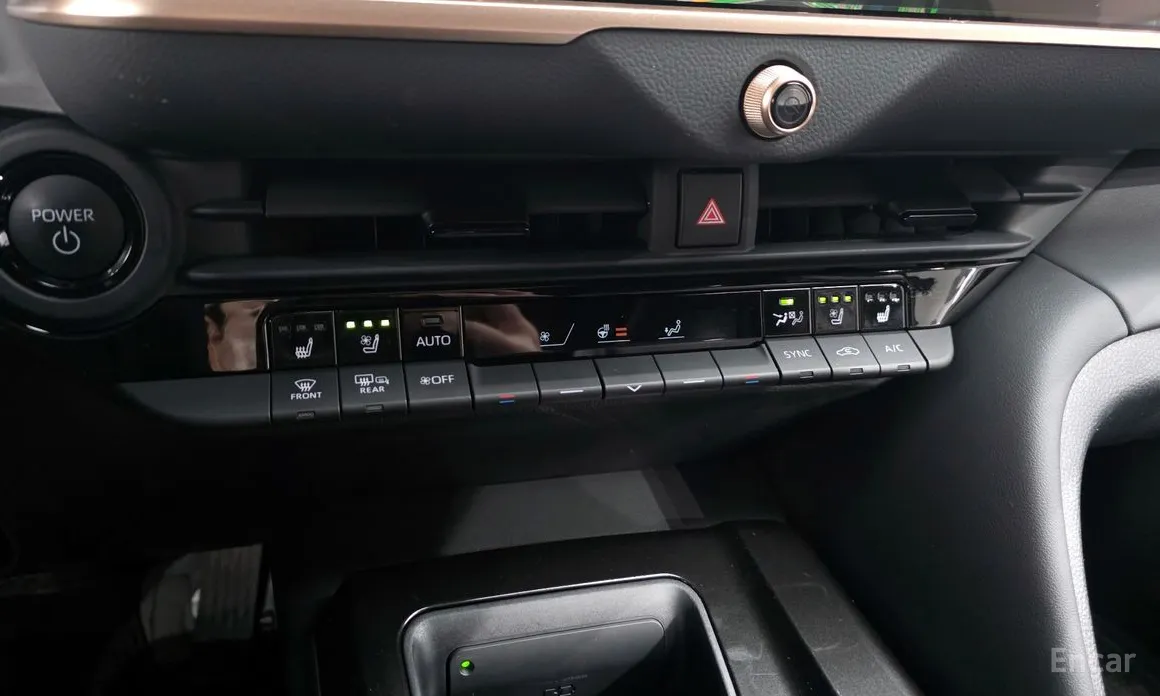 Фото 17 - Toyota Crown