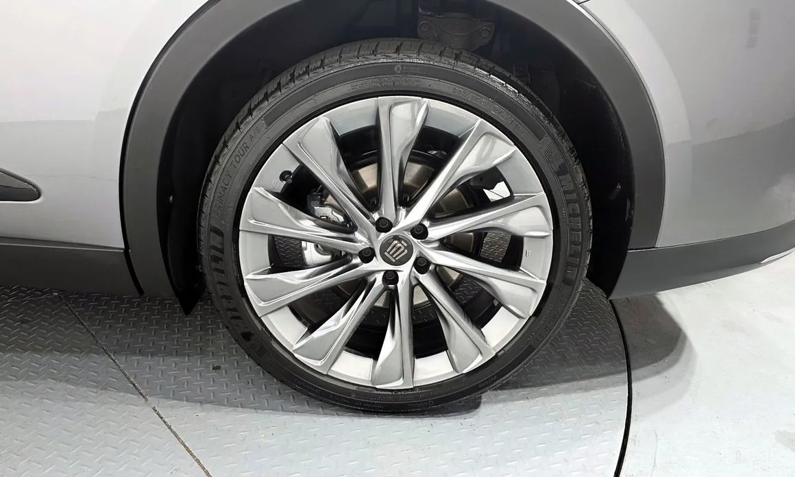 Фото 5 - Toyota Crown