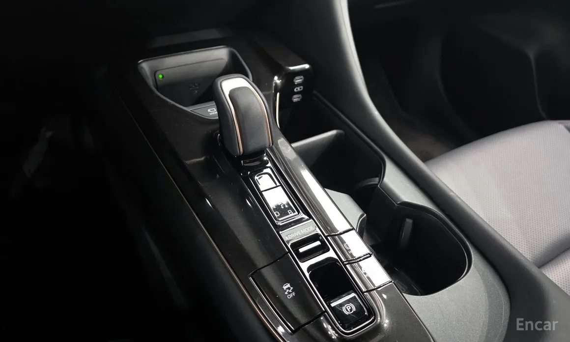 Фото 9 - Toyota Crown