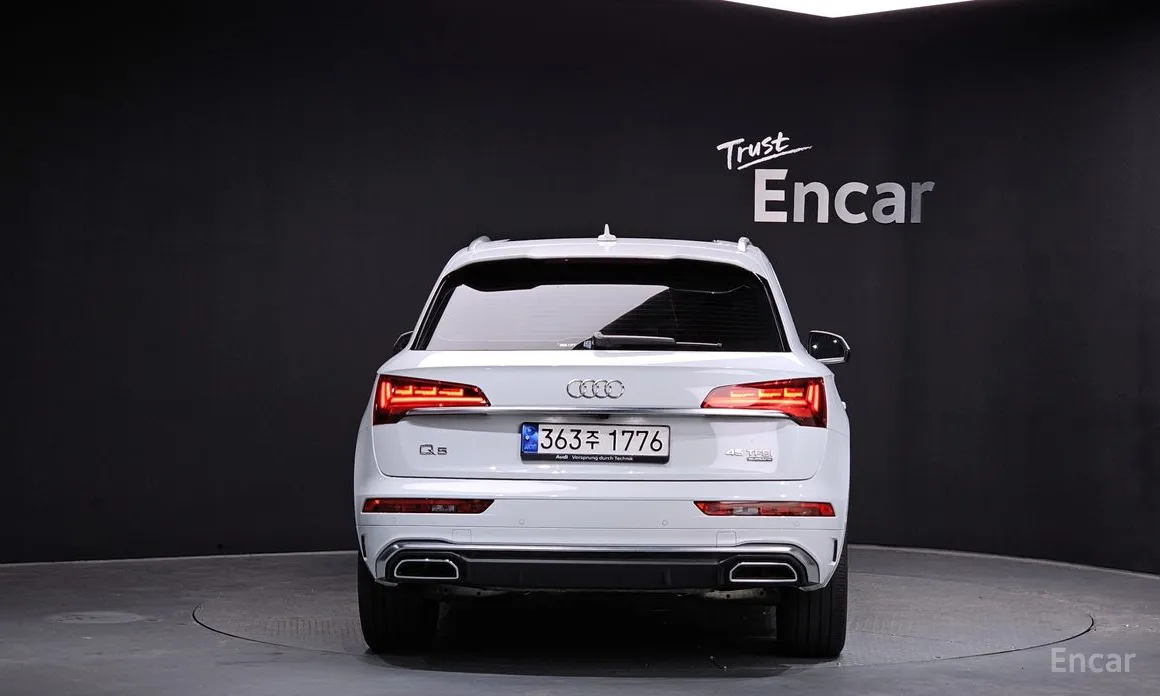 Фото 4 - Audi Q5