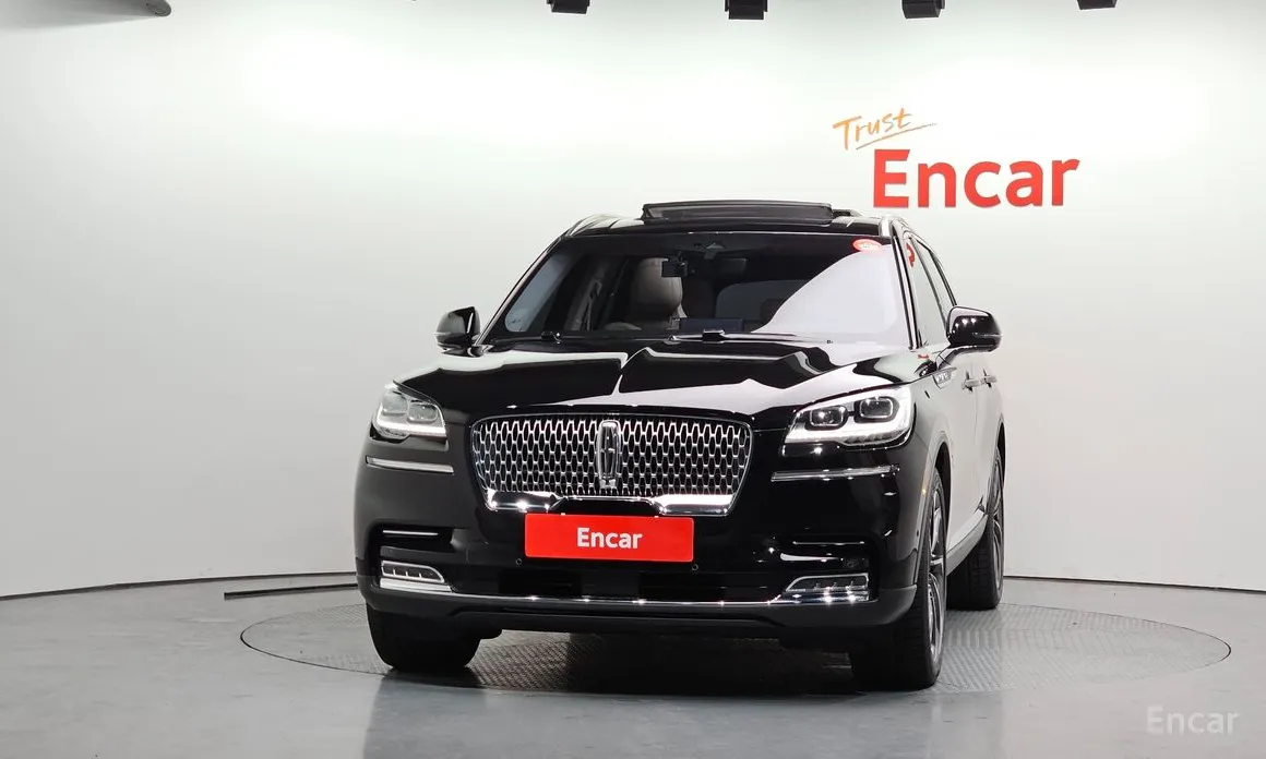 Фото 3 - Lincoln Aviator